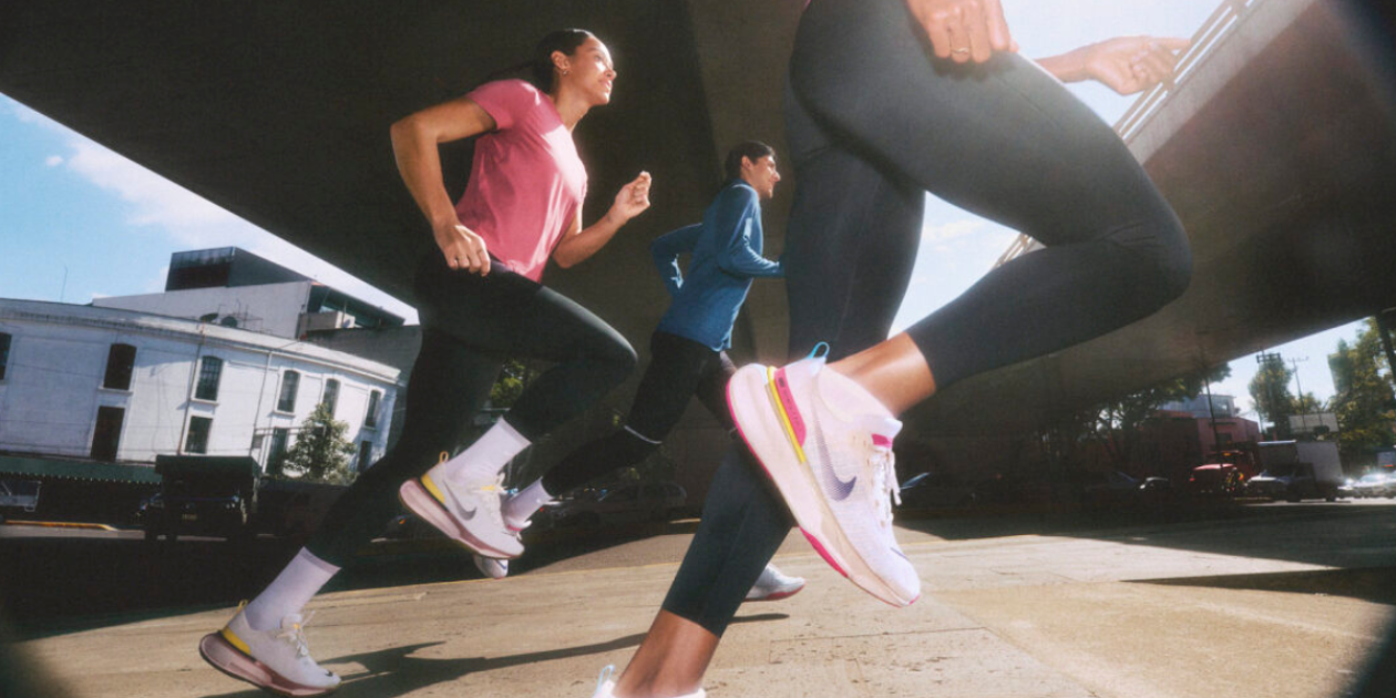 NIKE INVINCIBLE 3  AGGIUNGI L’AMMORTIZZAZIONE REATTIVA ALLA TUA CORSA COMN LA TECNOLOGIA ZOOMX