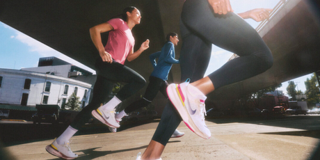 NIKE INVINCIBLE 3  AGGIUNGI L’AMMORTIZZAZIONE REATTIVA ALLA TUA CORSA COMN LA TECNOLOGIA ZOOMX