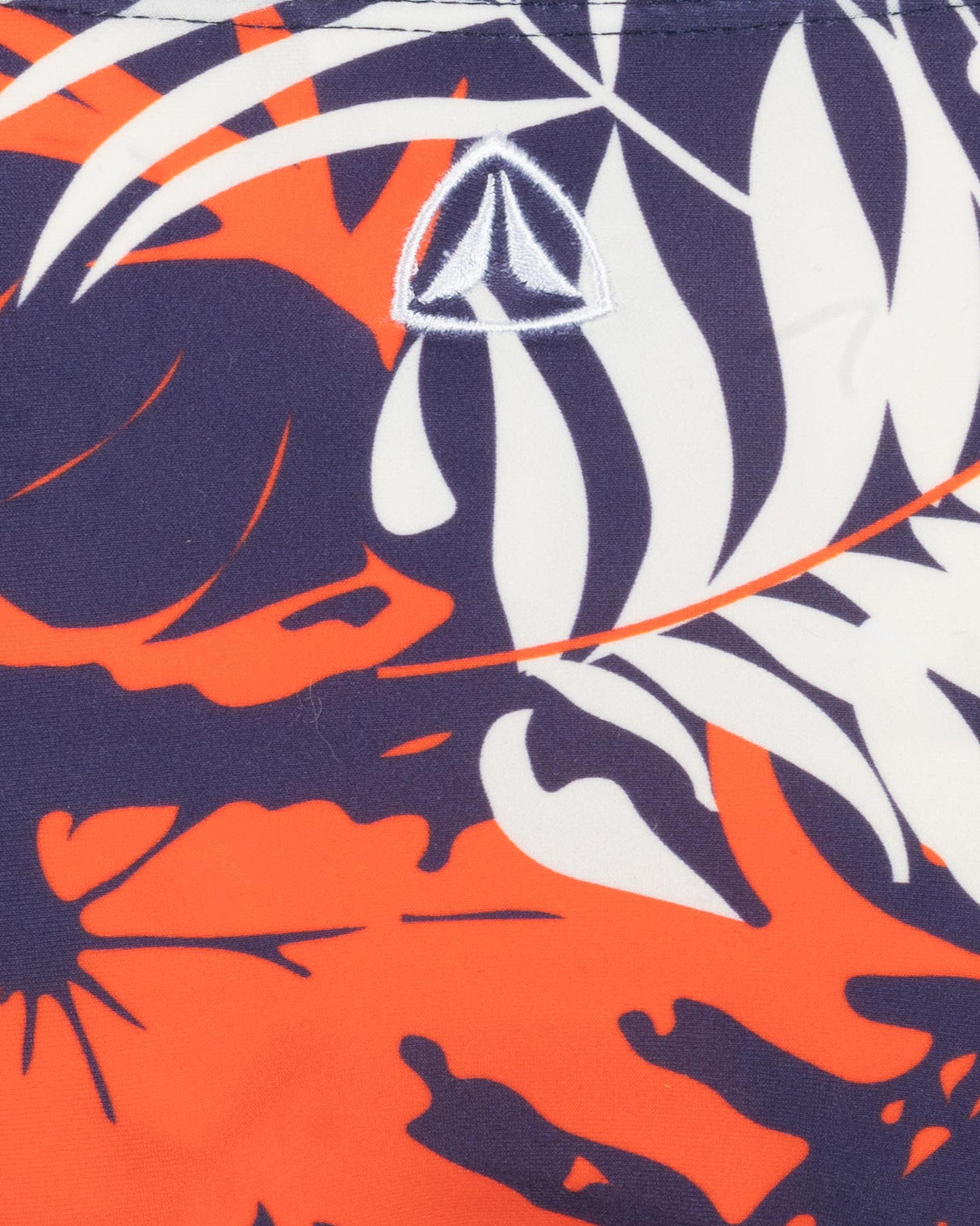 S5701048_ADW609cl002