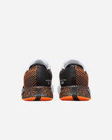 S5749783_002cl003