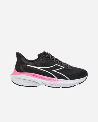 DIADORA