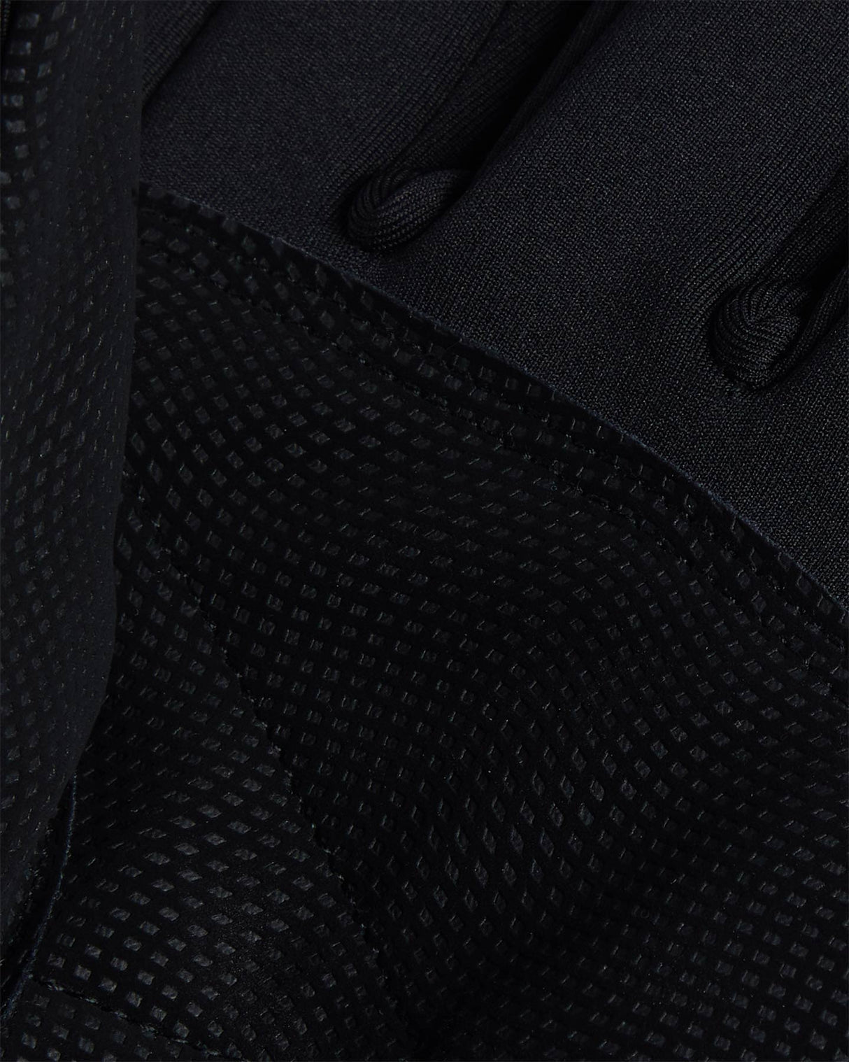 S5846788_057cl002