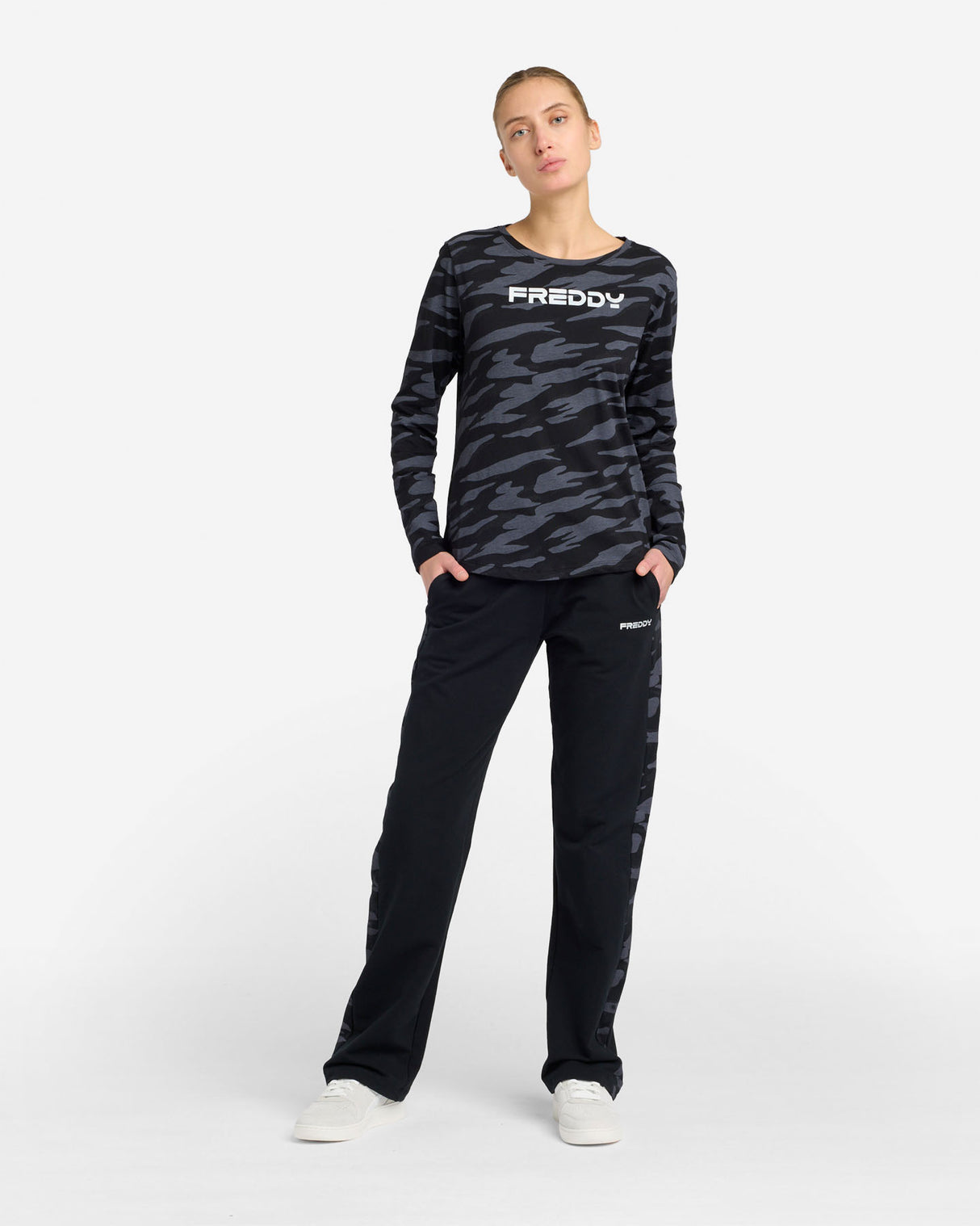 S5902925_CAMO34_cl004